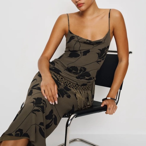 Reformation size small NWT Izelle Dress Soana
Floral Black and Brown Dress maxi - Picture 3 of 9